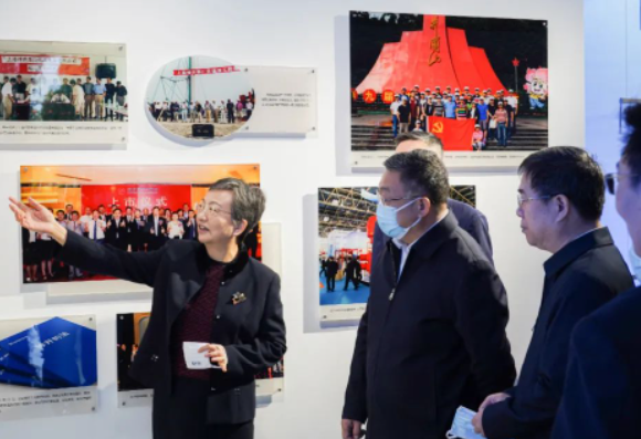 中石化高級(jí)副總裁劉宏斌一行益臨神開參觀考察(圖5)